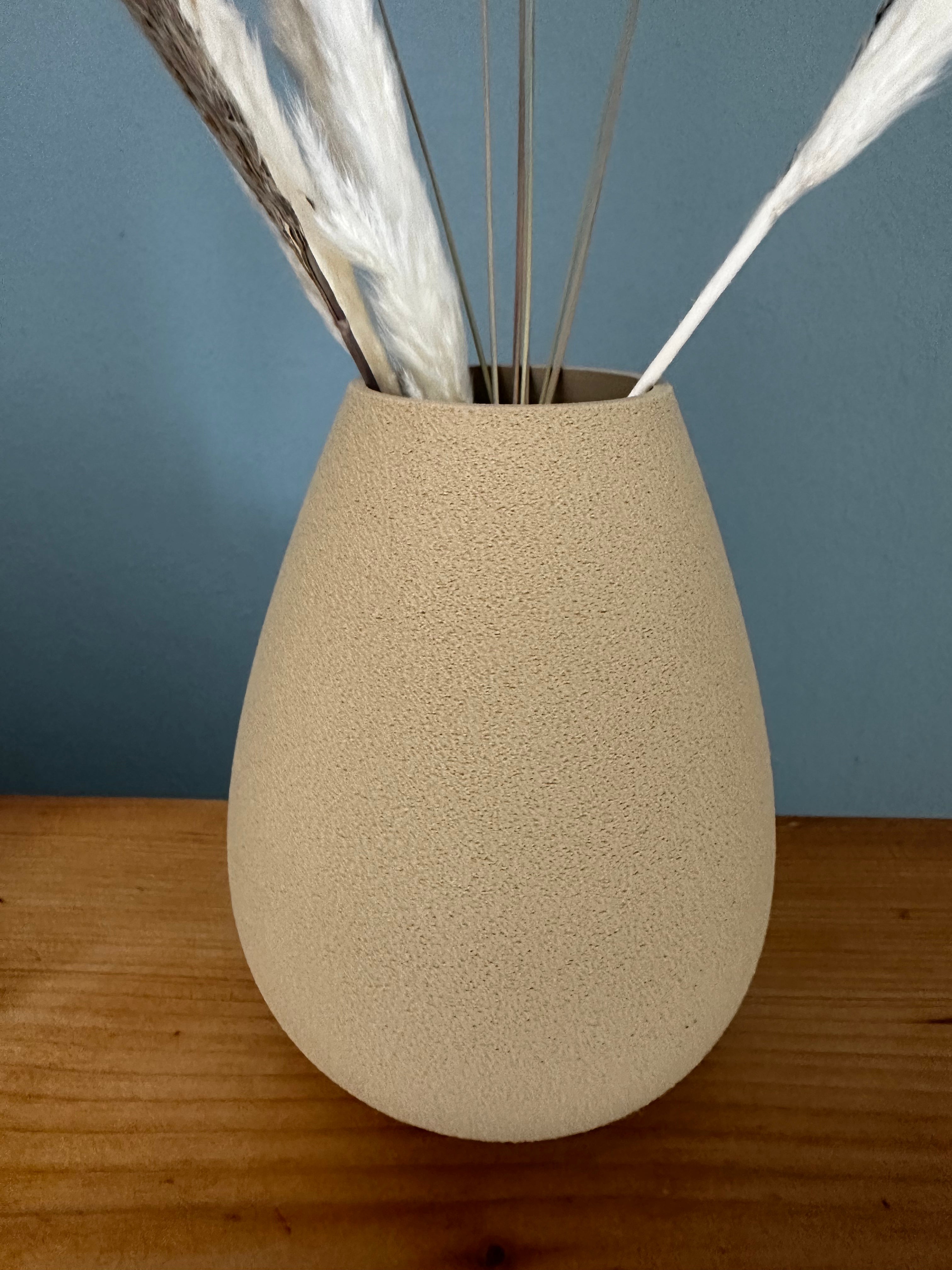 Svala Vase – Sandstone
