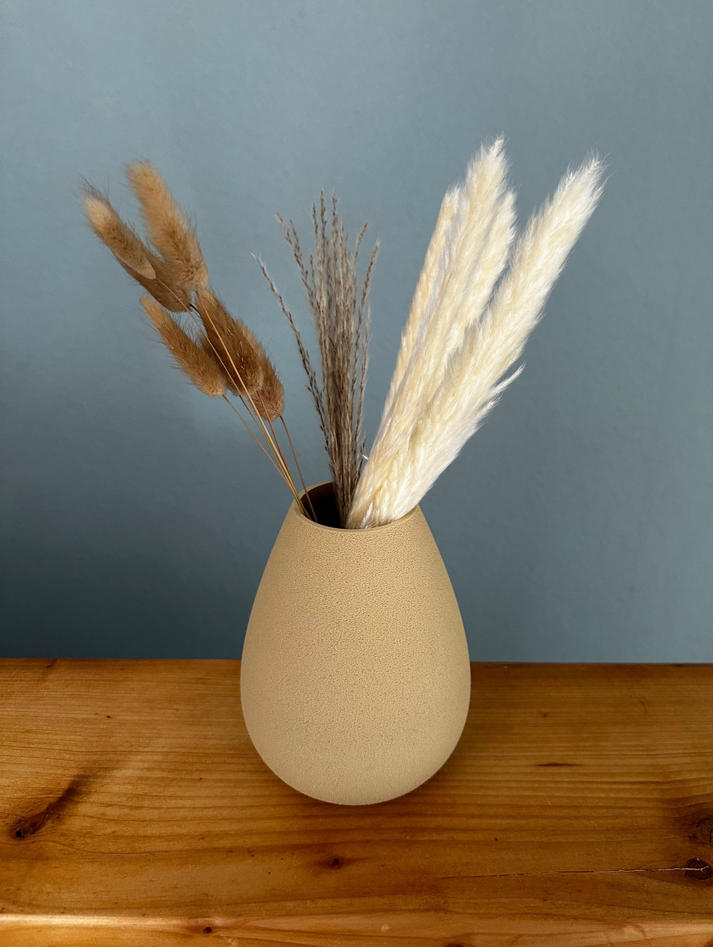 Svala Vase – Sandstone