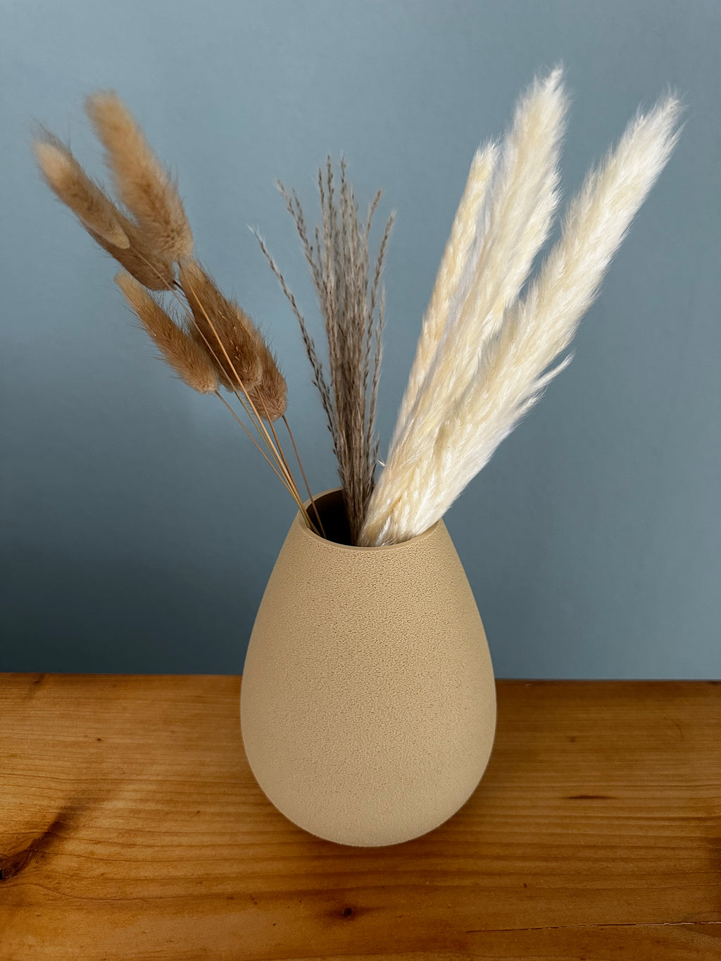 Svala Vase – Sandstone