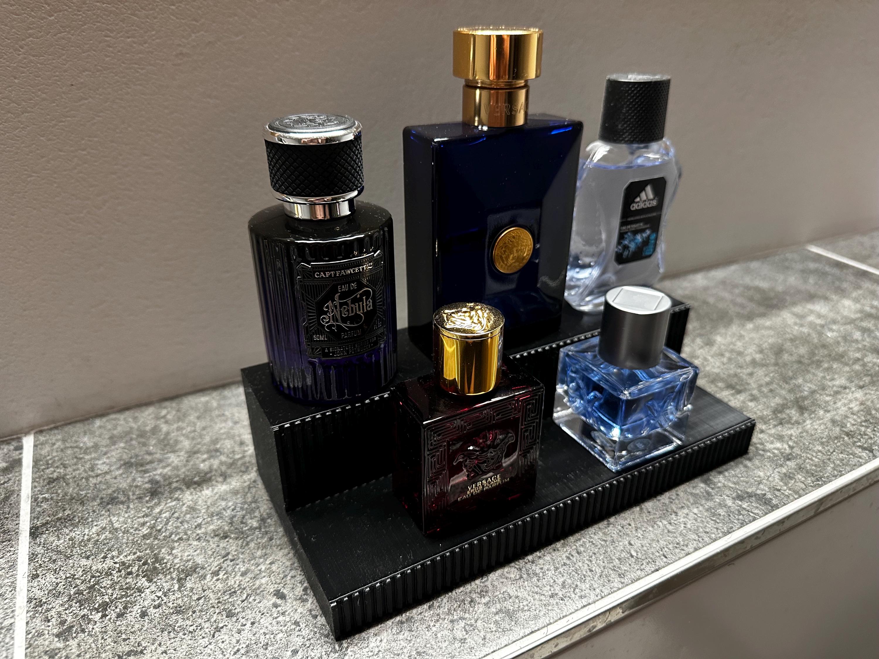 Parfumständer 2-stufig – Japandi Organizer für Parfüm & Kosmetik – moderner Badezimmer Organizer – 3D-gedruckt